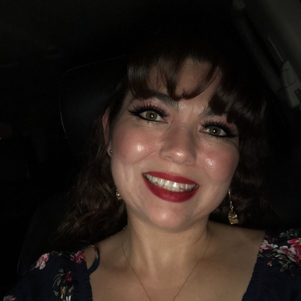 Meet your Posher, Liz